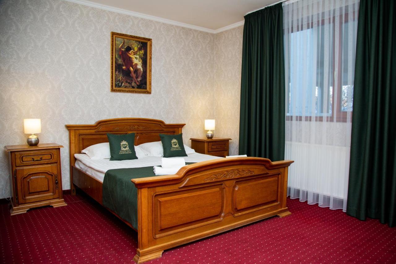 Zolota Pava Hotel Beregszász Kültér fotó