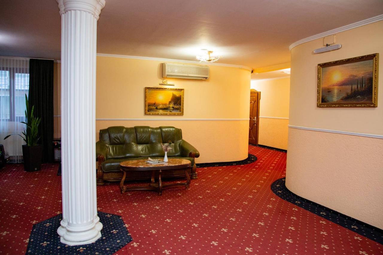 Zolota Pava Hotel Beregszász Kültér fotó